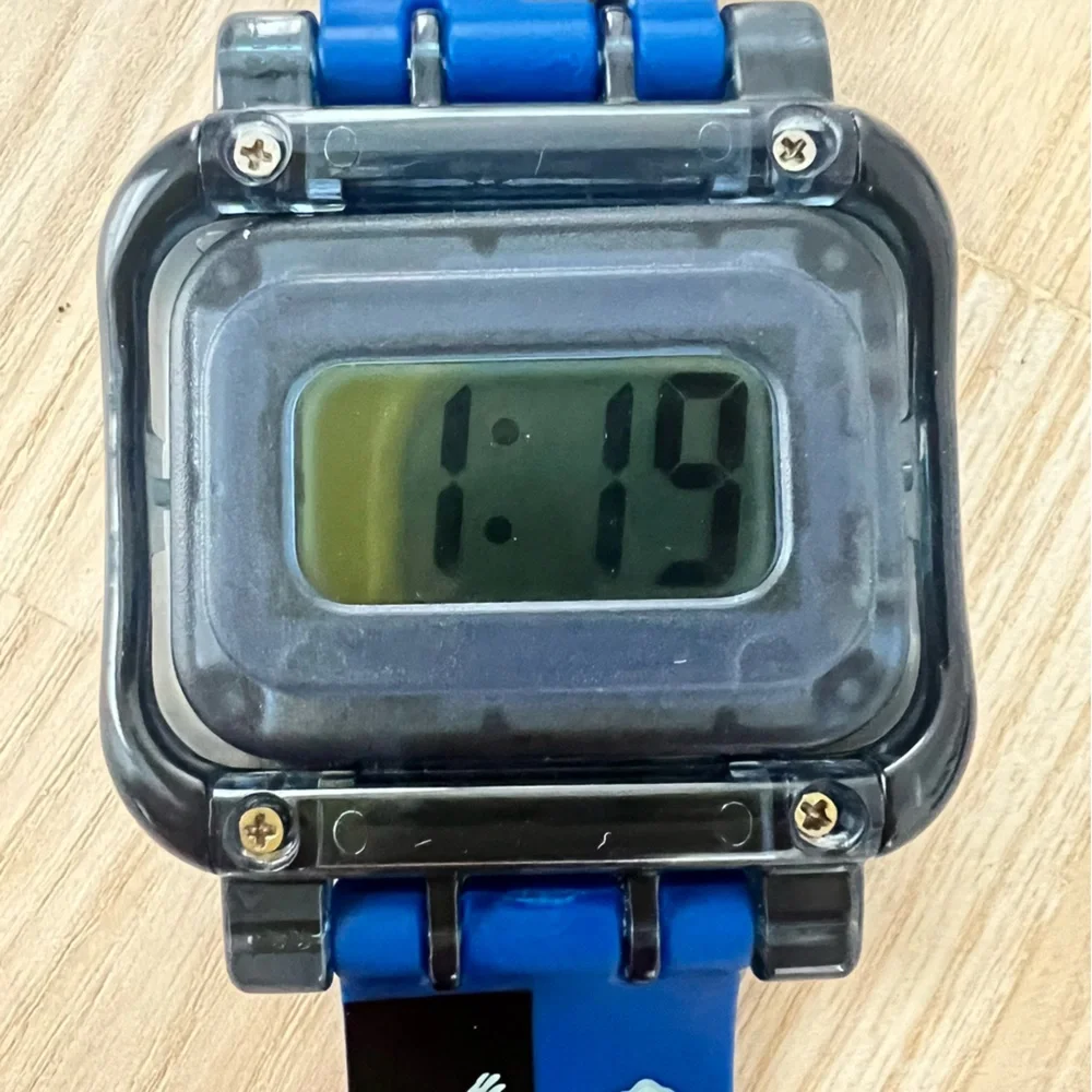 Nickelodeon SpongeBob Square Pants digital watch and tin NEW BATTERY